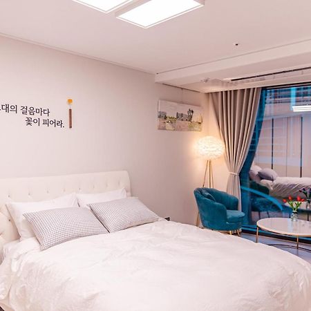 Lotte Castle Marina Yeosu Exterior foto